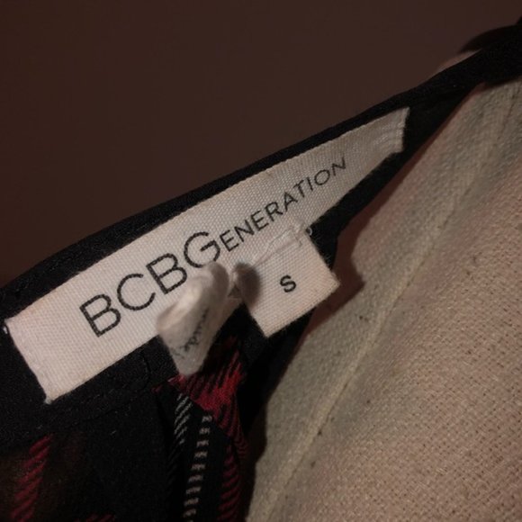 BCBG plaid top sleeveless/halter SMALL- - Picture 6 of 6